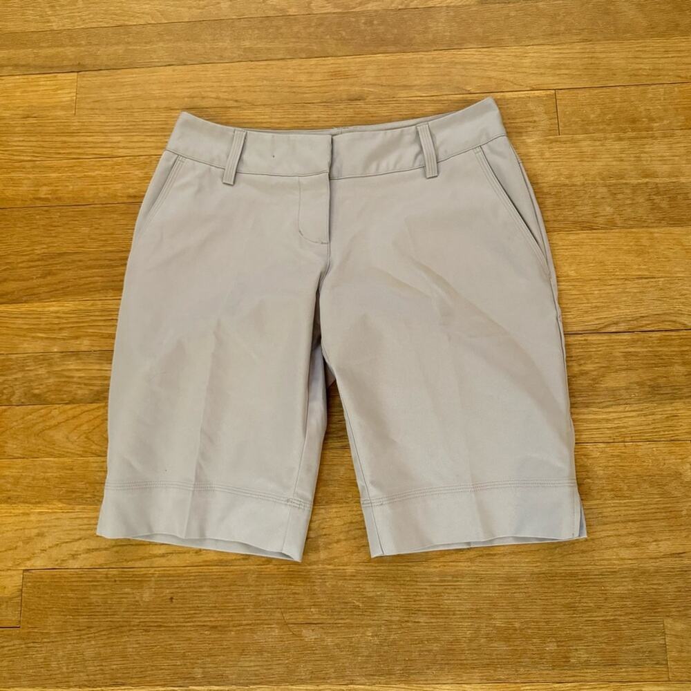 Adidas ClimaLite gray casual golf shorts size 2
b22